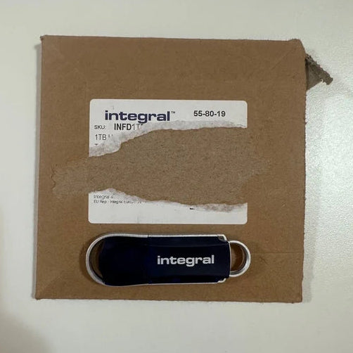 Integral Courier 1 TB – USB 3.2 Gen 1 Blue Flash Drive up to 120 MB/s