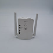 Strong Universal Repeater 300 – 300 Mbps Wi-Fi repeater